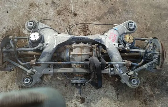 Mercedes-Benz E W211 Rear axle beam 21132BZT