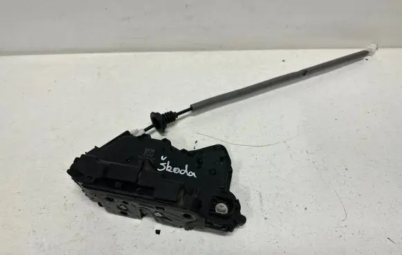 Skoda Superb B8 (3V) Front door lock 5TB837015A A046465