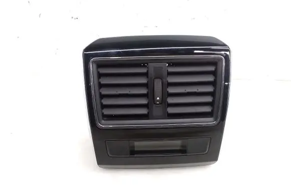 Rear air vent grill