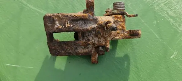 Nissan Almera Tino Rear brake caliper