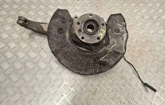 BMW 5 F10 F11 Front wheel hub