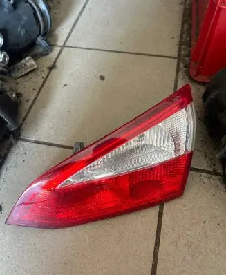 Ford Focus Tailgate rear/tail lights BM5113A602BC 15112012