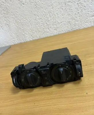 Mercedes-Benz E W210 Climate control unit 2108303185 D8180