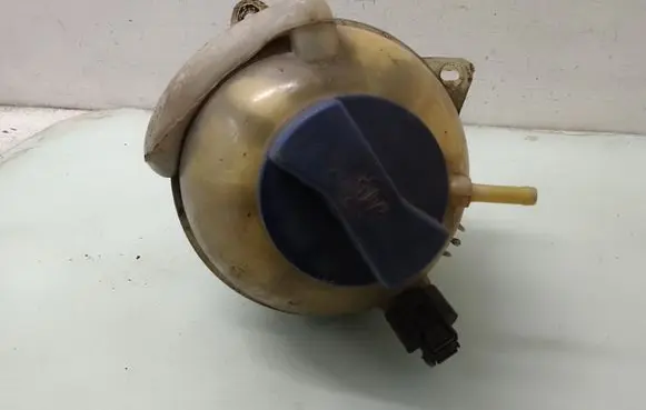 Volkswagen II LT Coolant expansion tank/reservoir 2D0121403A