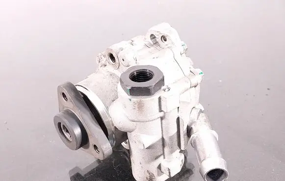 BMW 1 E81 E87 Power steering pump 32414029151 LAU556103 32416768155