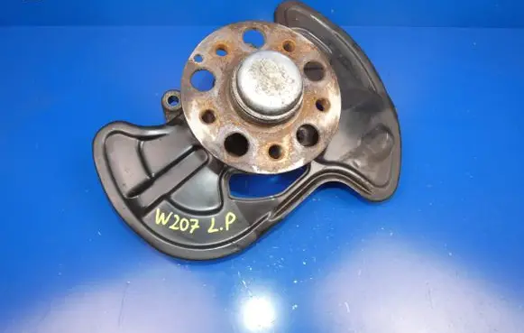 Mercedes-Benz E A207 Front wheel hub spindle knuckle M207