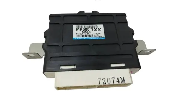 Mitsubishi Pajero Transfer box differential control unit MR580122 X4T72074