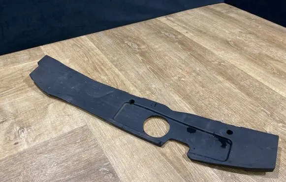 Jaguar XE Fender foam support/seal GX7316114AC R8QFA