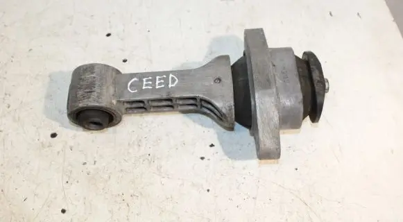 KIA Ceed Gearbox mount 21950-A5000