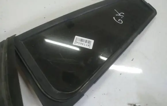 Skoda Octavia Mk2 (1Z) Rear vent window glass AS2