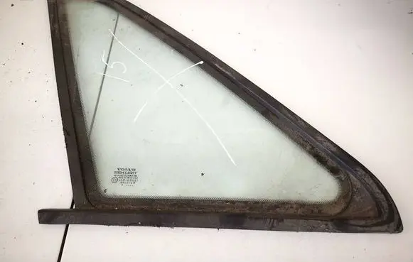 Volvo 440 Rear side window as2