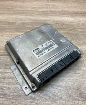 Alfa Romeo 156 Engine control unit/module ECU 46785246 0281010020