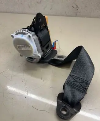 Renault Kadjar Rear seatbelt 1092312 5020L9028Y 30102018