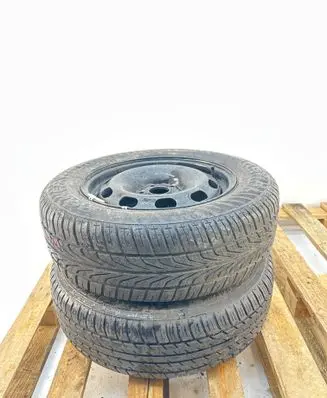 Volkswagen Golf V R15 winter tire 