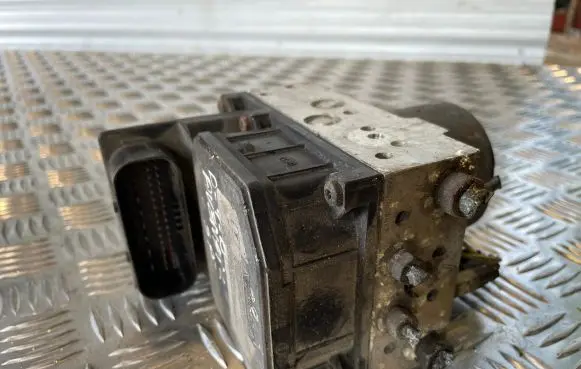 Toyota Avensis T250 ABS Pump 8954105100 789175 0265950178