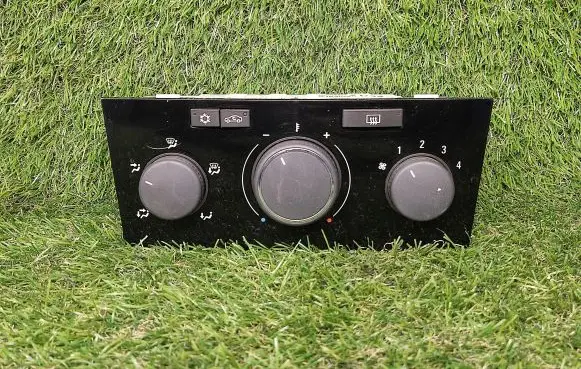 Opel Zafira B Climate control unit 13308176 901513610002