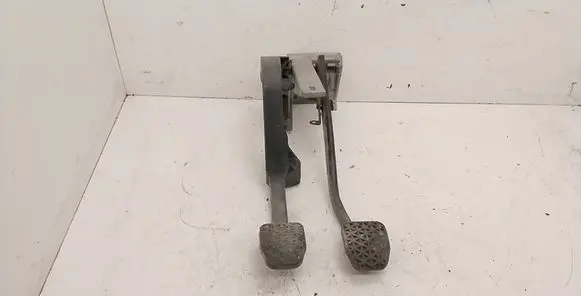 BMW 3 E36 Pedal assembly 1161962