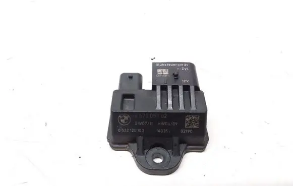 BMW 5 F10 F11 Glow plug pre-heat relay 8570087