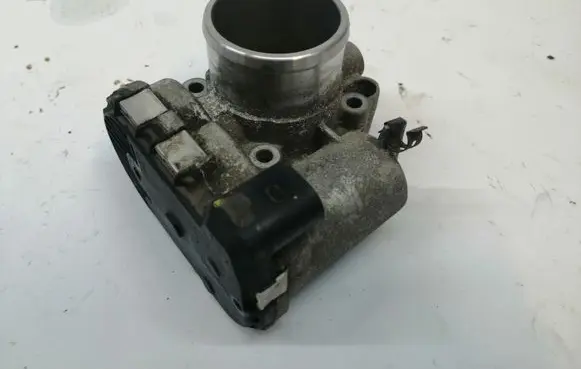 Ford Fiesta Throttle valve 8A6G9F991AB 028750531