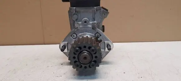 Volvo V40 Fuel injection high pressure pump 31432135