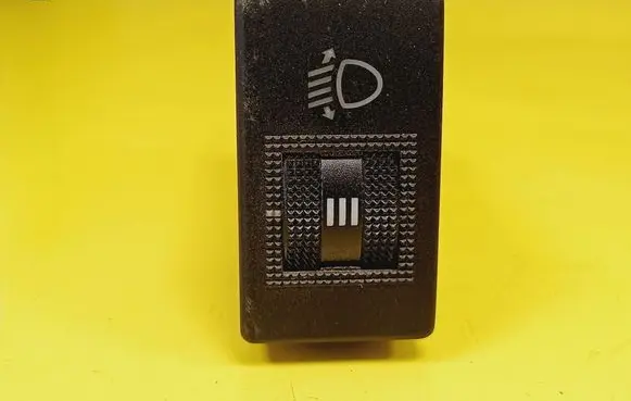 Audi A4 S4 B5 8D Headlight level height control switch 8D0941301