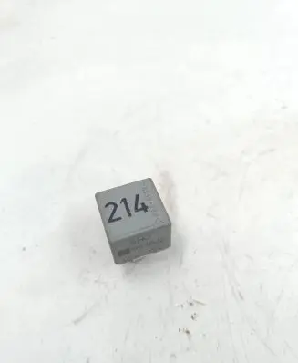 Audi A4 S4 B5 8D Other relay 443951253K
