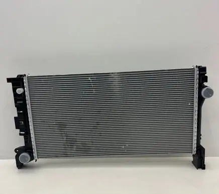 Volvo V60 Coolant radiator 32224829