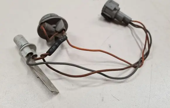 Nissan Primera Headlight/headlamp bulb 