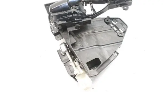 Volvo V40 Front door lock 31391825