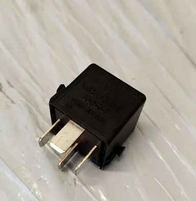 Mercedes-Benz A W169 Other relay A0025421319