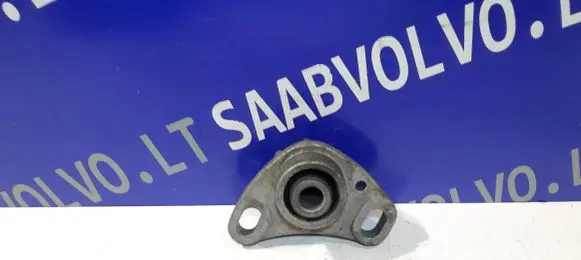Volvo V70 Engine mount bracket 8666204