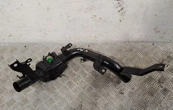 Toyota Corolla Verso AR10 Intercooler pipe mounting bracket 1736127070