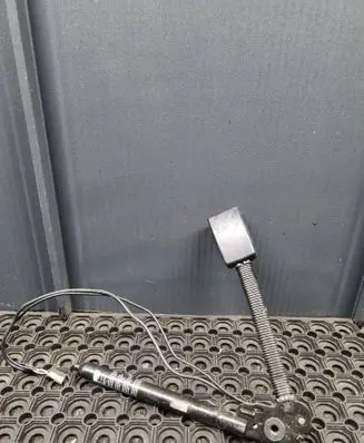 Front seatbelt buckle