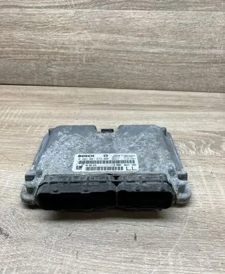 Opel Astra G Engine control unit/module 90562574 0281001674