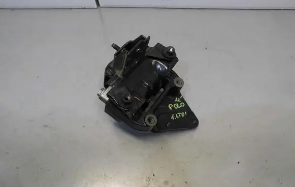 Volkswagen Polo V 6R Gearbox mounting bracket