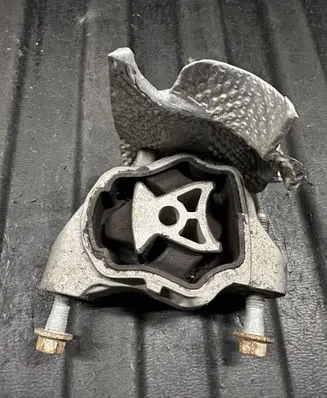 Land Rover Evoque I Engine mount bracket GJ326H051A 8G9N6L063