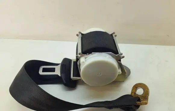 Audi A3 S3 8P Rear seatbelt 193857737A 33007701