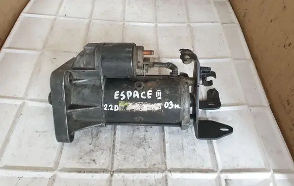 Renault Espace III Starter motor D7R23 875160 104346