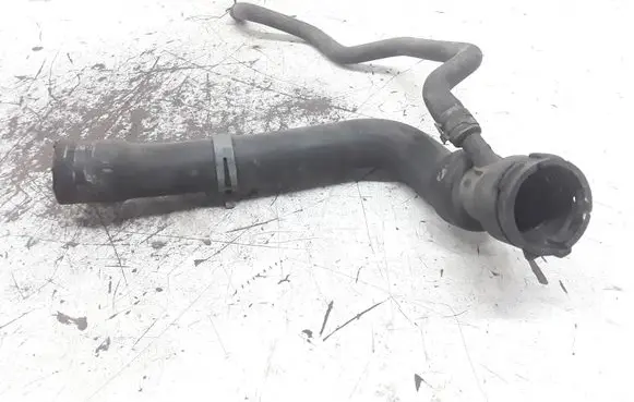 Audi A4 S4 B6 8E 8H Engine coolant pipe/hose 8E0121101