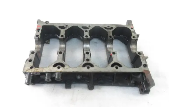 KIA Carens II Rear differential mounting bracket 
