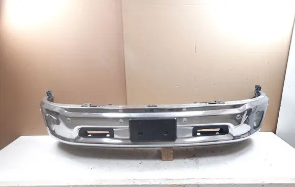 Dodge RAM 1500 DS Front bumper 5LS851S2AC 681647933AA