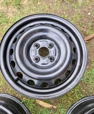 Toyota Yaris R15 steel rim 250906818179 15241
