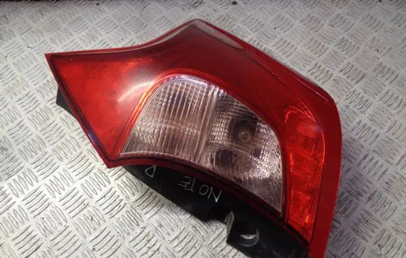 Nissan Note (E12) Rear/tail lights