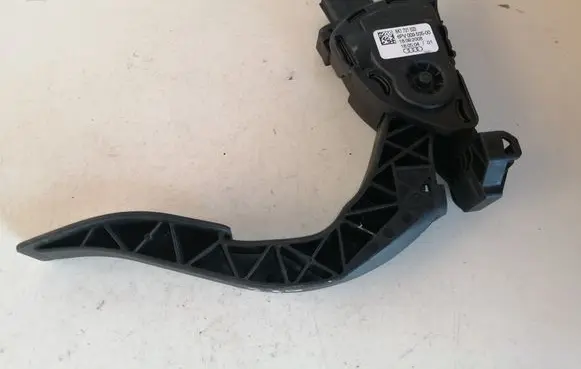 Audi A4 S4 B8 8K Accelerator throttle pedal 8K1721523