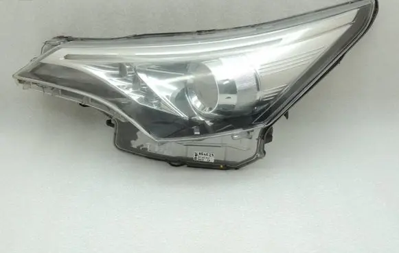Toyota Avensis T270 Headlight lense 8117005380 81170-05380