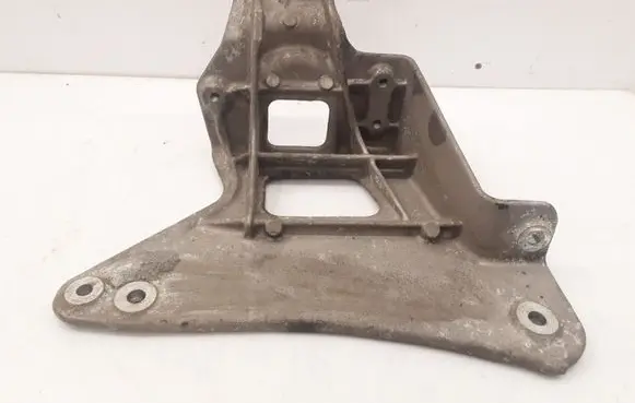 Nissan Almera N16 Engine mounting bracket 1638408 11252