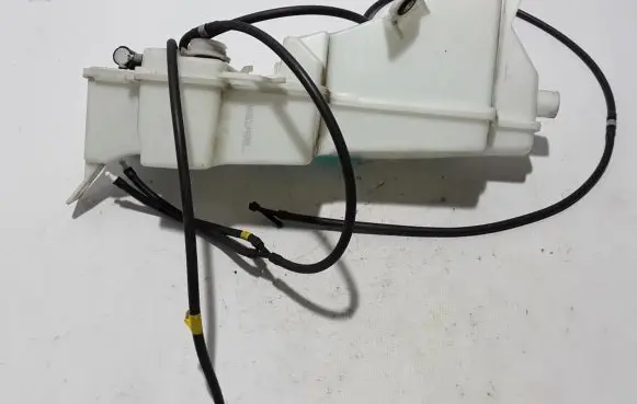 Volvo S90, V90 Windshield washer fluid reservoir/tank 31662428