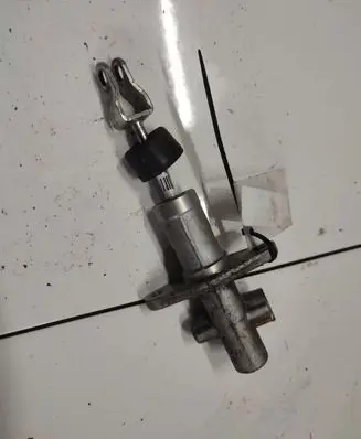 Chevrolet Epica Clutch master cylinder 