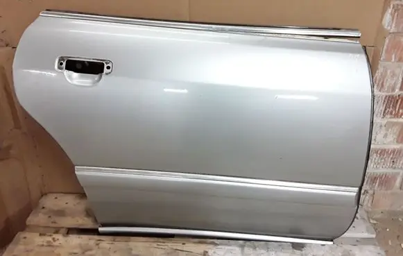 Audi A8 S8 D2 4D Rear door