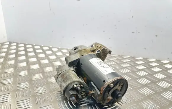 BMW 5 F10 F11 Starter motor 1005841209